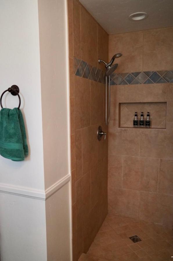 Cozy Family Hideaway, Sleeps 8, 4 Tv'S Yard, Shops Vila Simi Valley Exterior foto