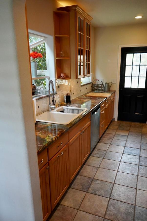 Cozy Family Hideaway, Sleeps 8, 4 Tv'S Yard, Shops Vila Simi Valley Exterior foto